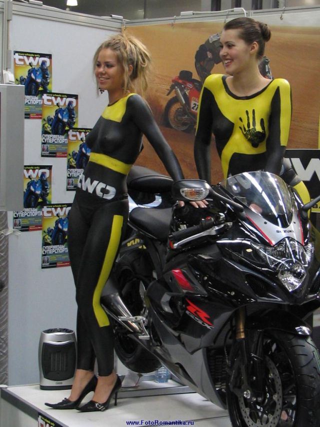 [bike_show_girls_26.jpg]