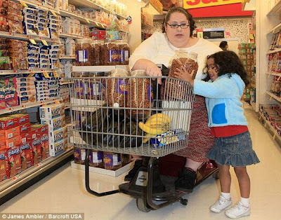 Donna Simpson Wants to be World's Fattest Woman Seen On www.coolpicturegallery.net Donna Simpson Wants to be World's Fattest Woman Seen On www.coolpicturegallery.net