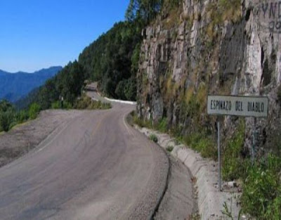 World's Scariest Roads Seen On www.coolpicturegallery.net World's Scariest Roads Seen On www.coolpicturegallery.net