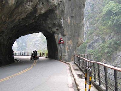 World's Scariest Roads Seen On www.coolpicturegallery.net World's Scariest Roads Seen On www.coolpicturegallery.net