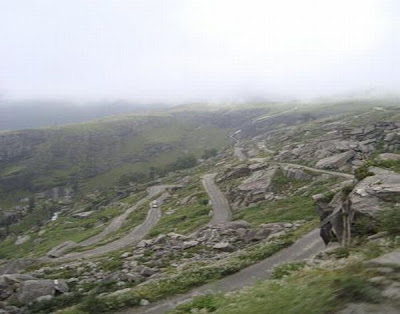 World's Scariest Roads Seen On www.coolpicturegallery.net World's Scariest Roads Seen On www.coolpicturegallery.net