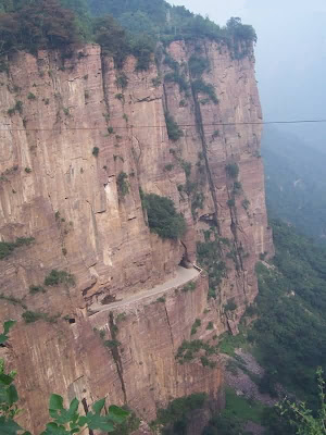 World's Scariest Roads Seen On www.coolpicturegallery.net World's Scariest Roads Seen On www.coolpicturegallery.net