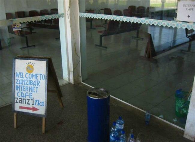 [internet_cafe_21.jpg]