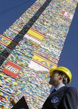 [lego-tower-007.jpg]