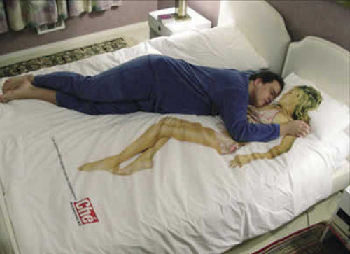 [funny-pillows-09.jpg]