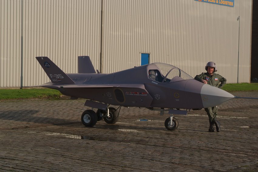 [Mini-Aircraft-06.jpg]