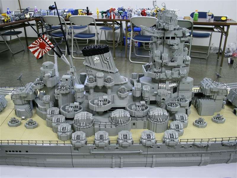 [lego_battleship_yamato_10.jpg]