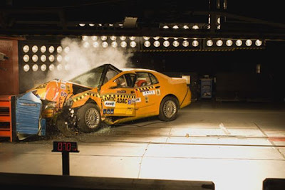 Galeria de Crash Test de diversos carros