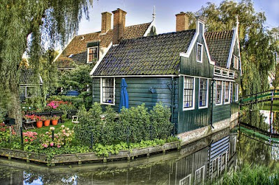 Fairy Tale House in Real World Seen On coolpicturegallery.blogspot.com Fairy Tale House in Real World Seen On www.coolpicturegallery.net
