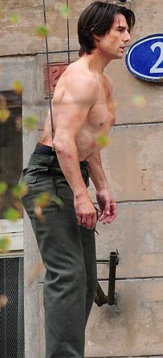 tom cruise mission impossible rock climbing. Tom Cruise Filming Mission