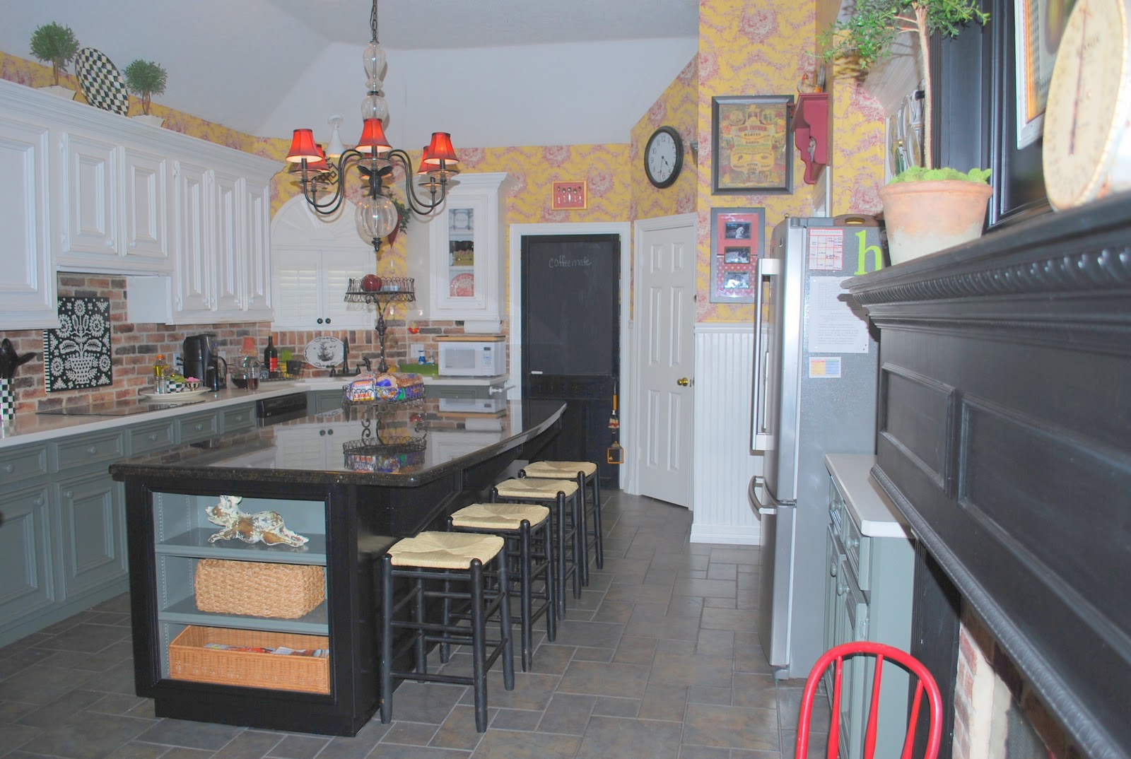 Kitchen cabinet desk So I decided to paint the island black. That would calm things down.