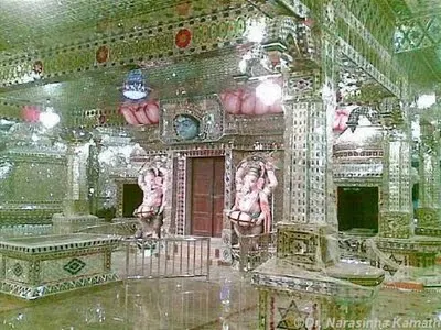 Arulmigu Sri Raja Kaliamman Temple, Johor Baru, Malaysia - The only Hindu Glass Temple Abroad