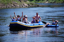 FAMILY FUN ON THE RIVER