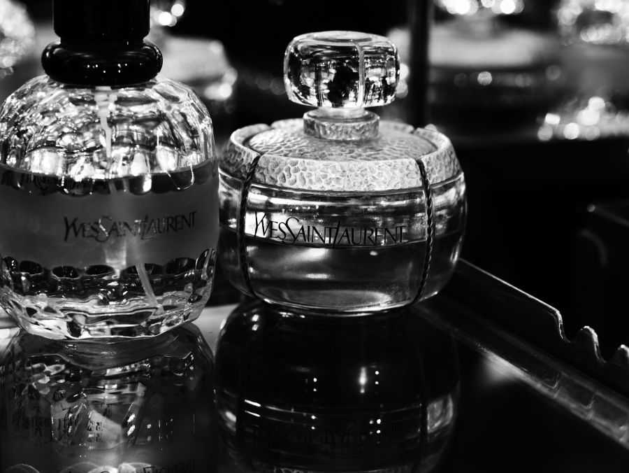 [64248_ysl00030_145vv.jpg]