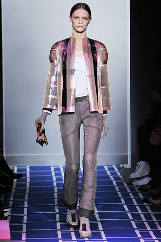 [balenciaga05.jpg]