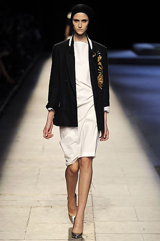 [dries01.jpg]