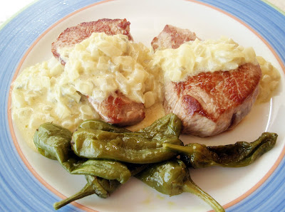 rabillo de ternera con salsa de queso picón