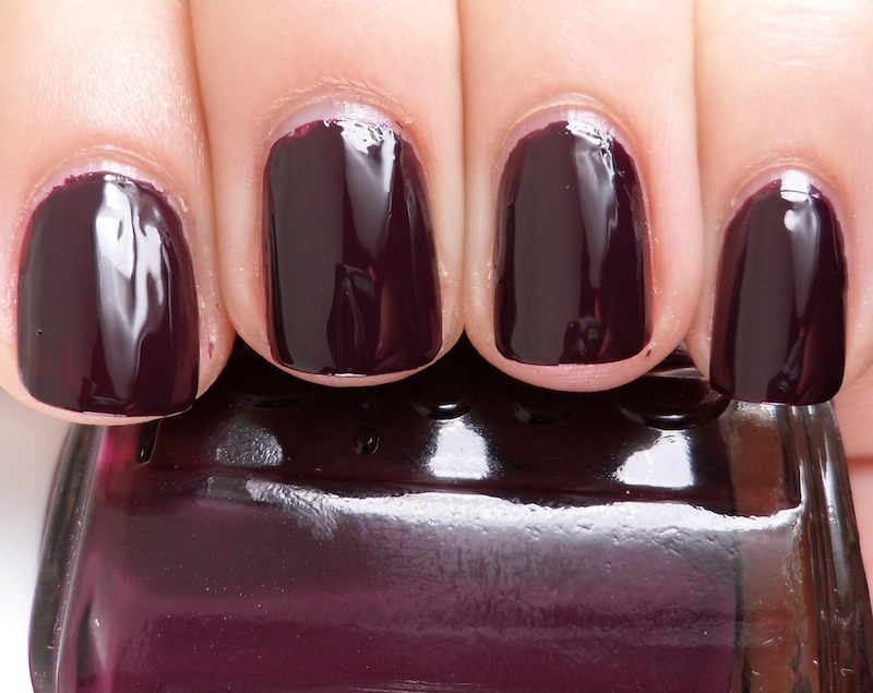 Essie.VelvetVoyeur.JPG