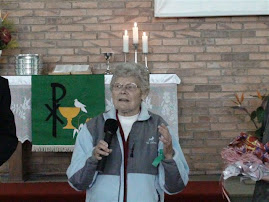 D. Ann Maland no culto de 40 anos do templo