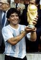 Maradona con la copa