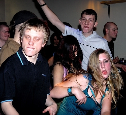 [94383_422517654_f16d8ae3e8_122_1099lo.jpg]