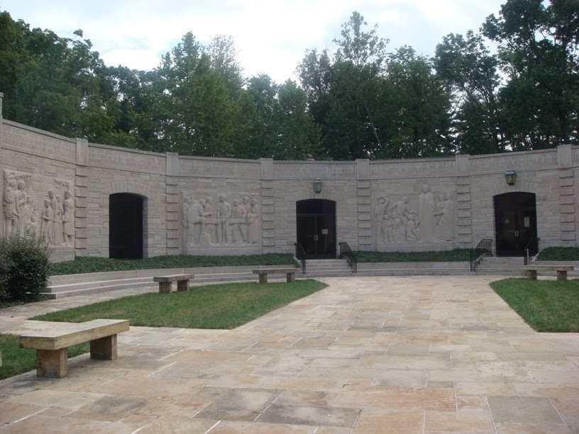 Lincoln Belongs To The Ages The Lincoln Boyhood National Memorial Building