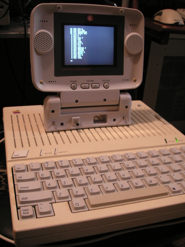 [AppleIIcLCD1.JPG]