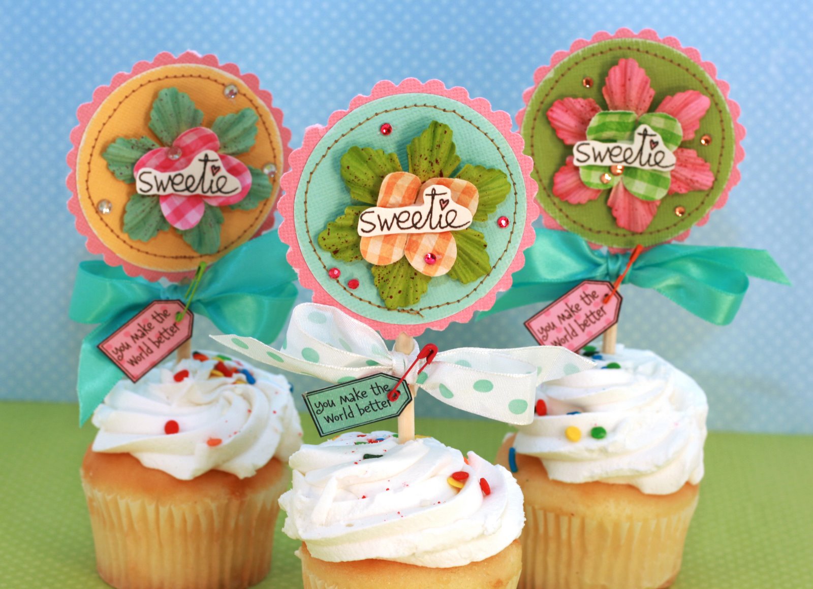 [sweetie+cupcakes.jpg]