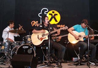 Chord Gitar ST 12 Memujamu | Kumpulan Kunci Gitar atau Chord Gitar dan Lirik Lagu ST 12 Foto dari Chord Gitar ST 12 Memujamu