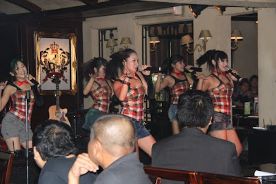 Foto 5 Bidadari Saat Pertunjukan di Cafe (Sexy Pic) Foto 5 Bidadari Saat Pertunjukan di Cafe (Sexy Pic)