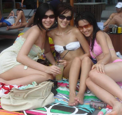 Foto Vj Cathy di Pantai (Pict 17+) Foto Vj Cathy di Pantai - Bikini (Pict 17+)