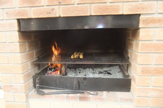 build in braai stand pictures