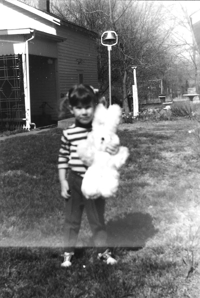 [Karen+Easter+1969+at+Olive's+house+in+Allendale.jpg]
