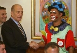 [olmert+clown.jpg]