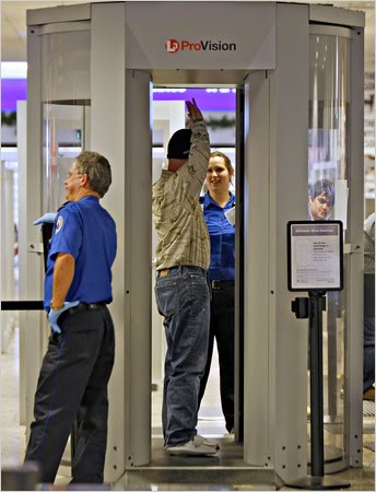 Airport+security+scanners+privacy