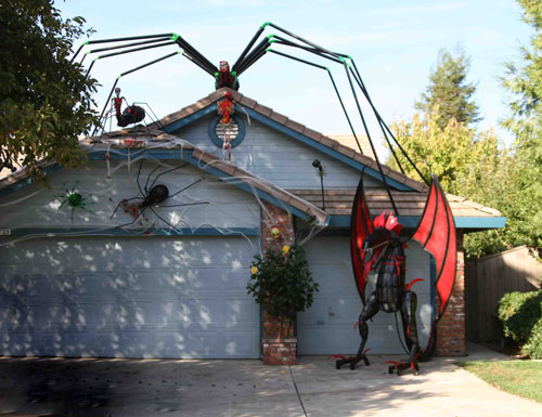 Hot Fresh Pics: Cool Halloween Houses - Cool Halloween House Decorations Hot Fresh Pics: Cool Halloween Houses - Cool Halloween House Decorations