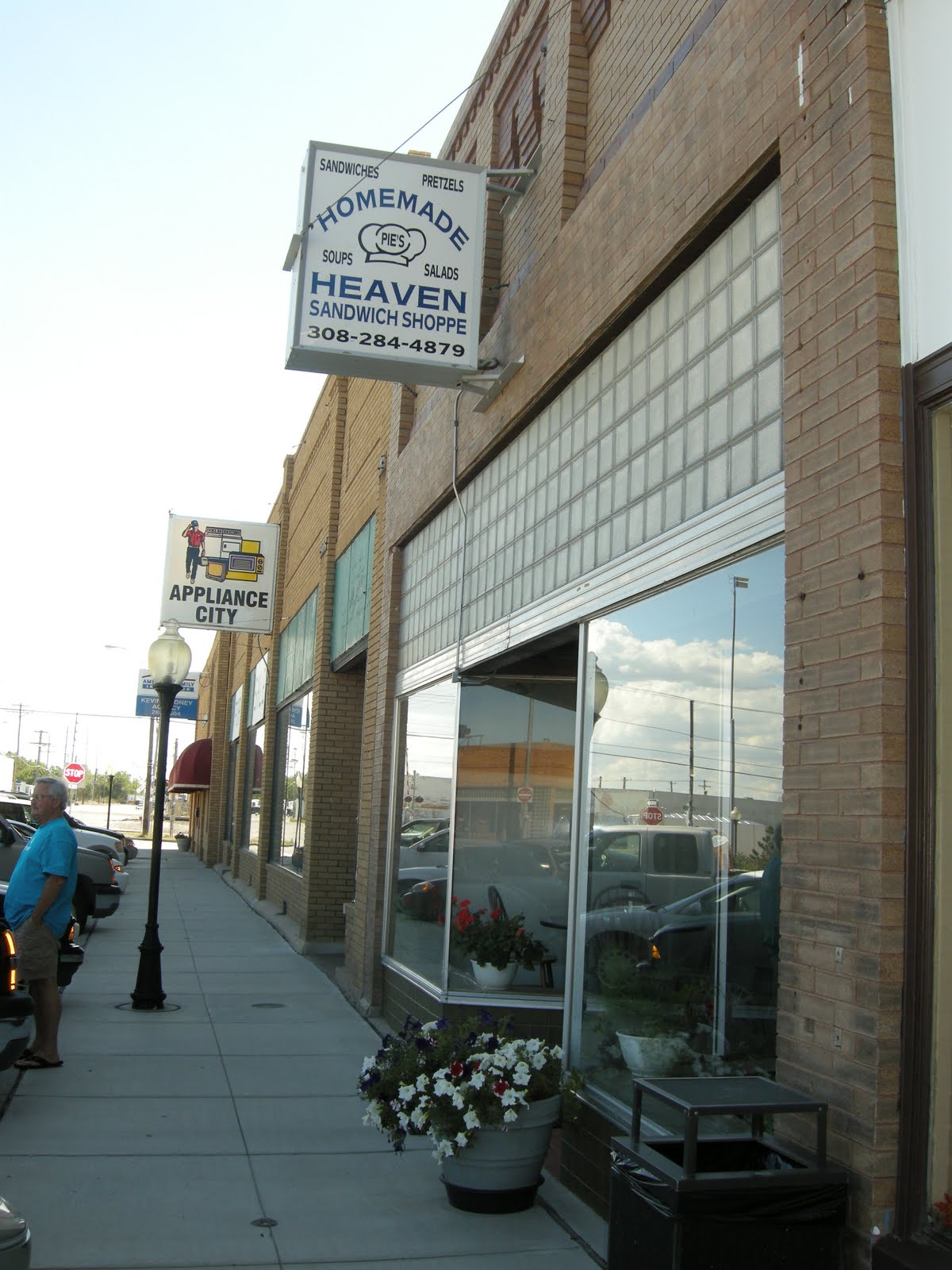 Kitchens Are Monkey Business Ogallala, Nebraska For Lunch At Homemade