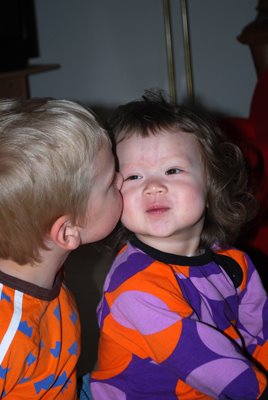 [090710+A+och+O.jpg]