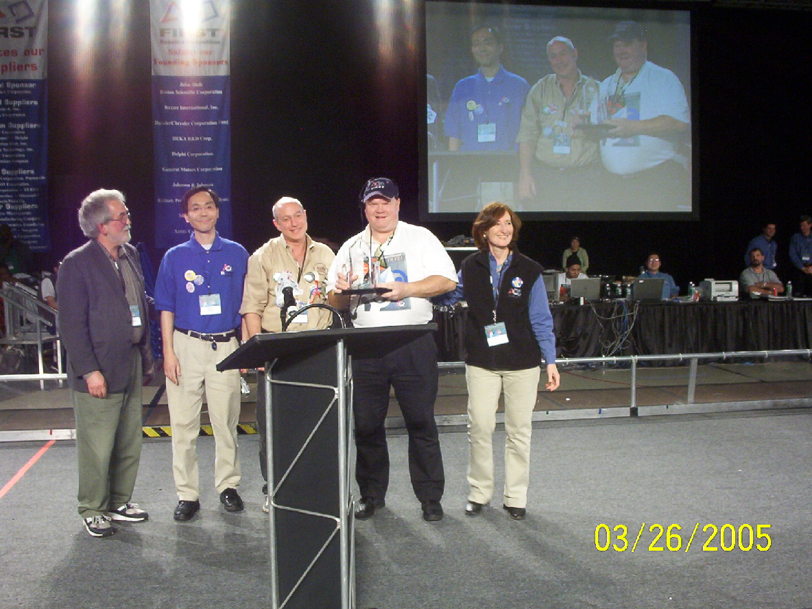 [2005Volunteer-of-year.JPG]