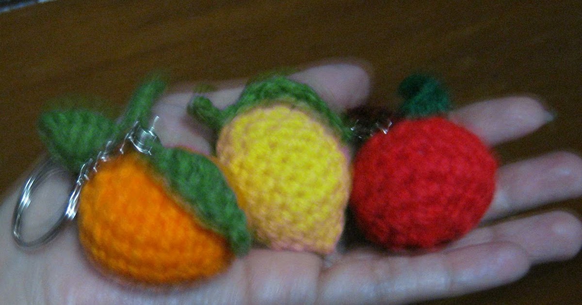 Crochet and Other Stuff Apple Keychain free crochet pattern