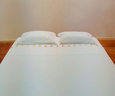 [30-Worlds-Strangest-Inventions-bed-ruler.jpg]