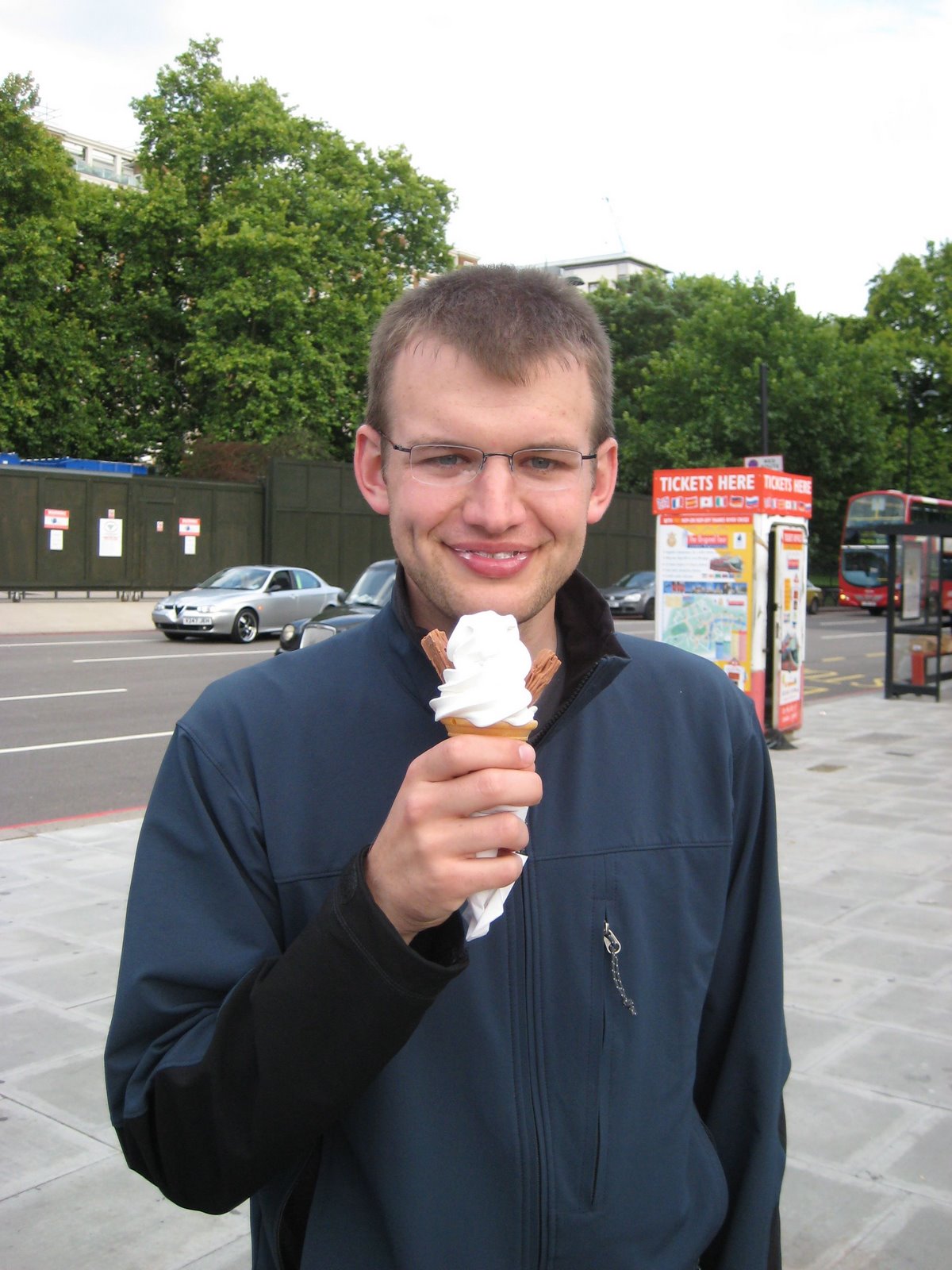 [Steven_icecream.jpg]