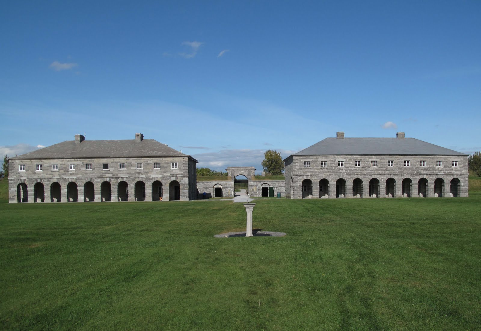 Sophie, Eloïse et Nicolas Fort Lennox