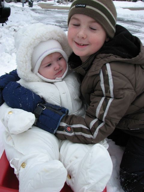[Liam+and+Niamh+in+the+Snow.jpg]