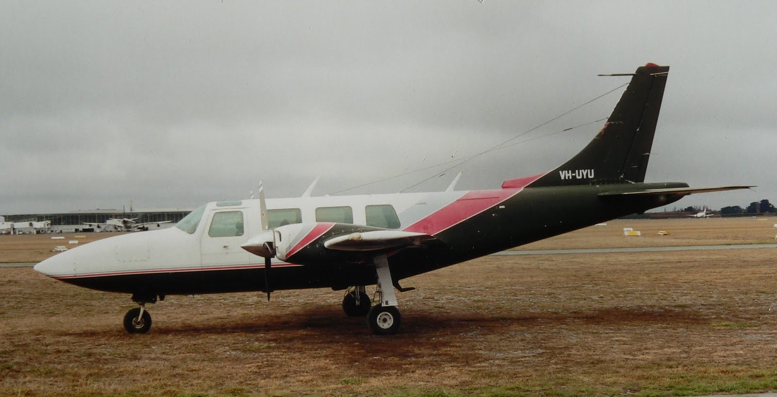 [VH-UYU+CH+06-05-01.jpg]