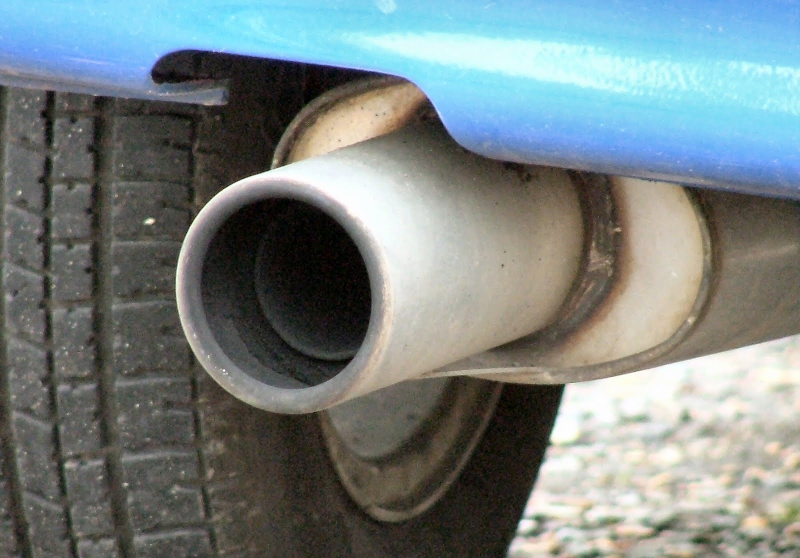 School Bus Mechanic The Importance Of Exhaust Systems