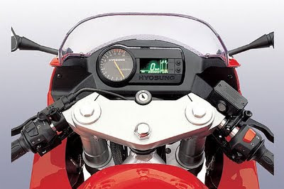 review motor Hyosung GT250R