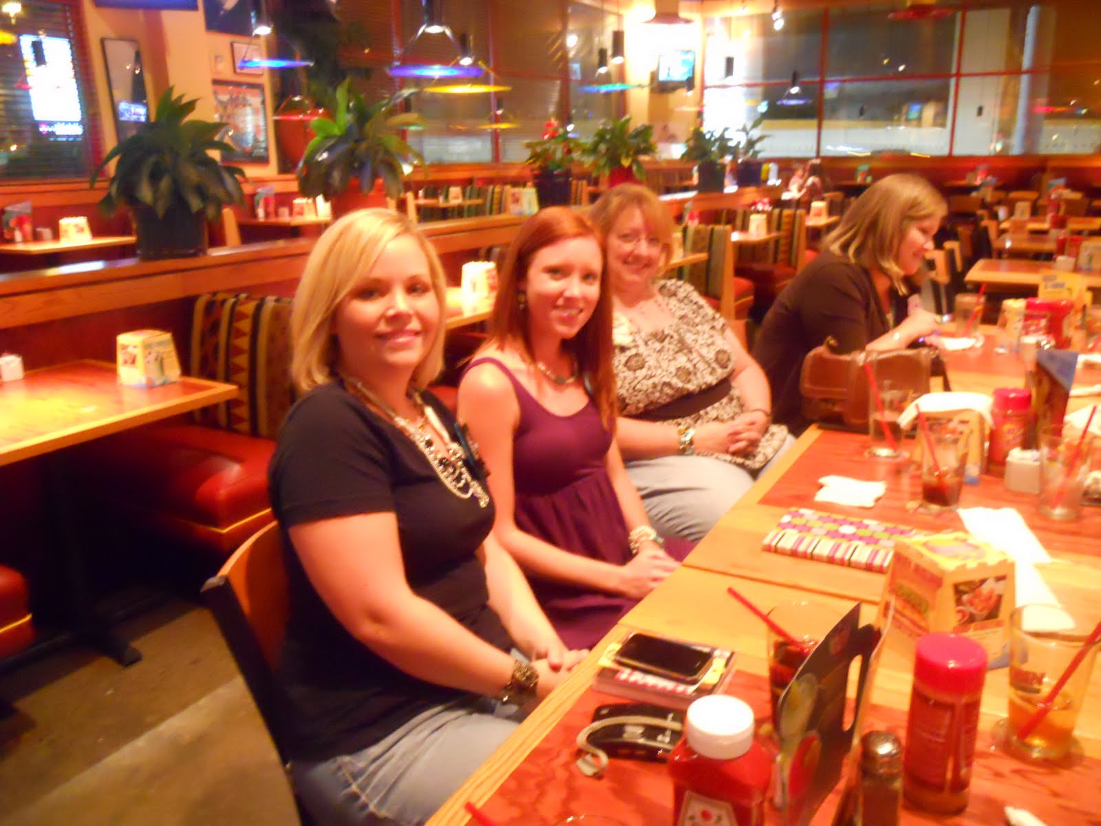 ~*yOuNiQuE 727~*: Creative Ladies Meeting