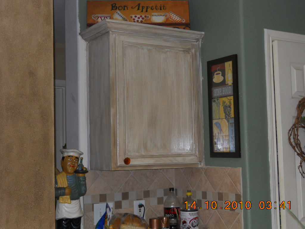 Cheap knobs for kitchen cabinets Off White Kitchen Knobs On Cabinets