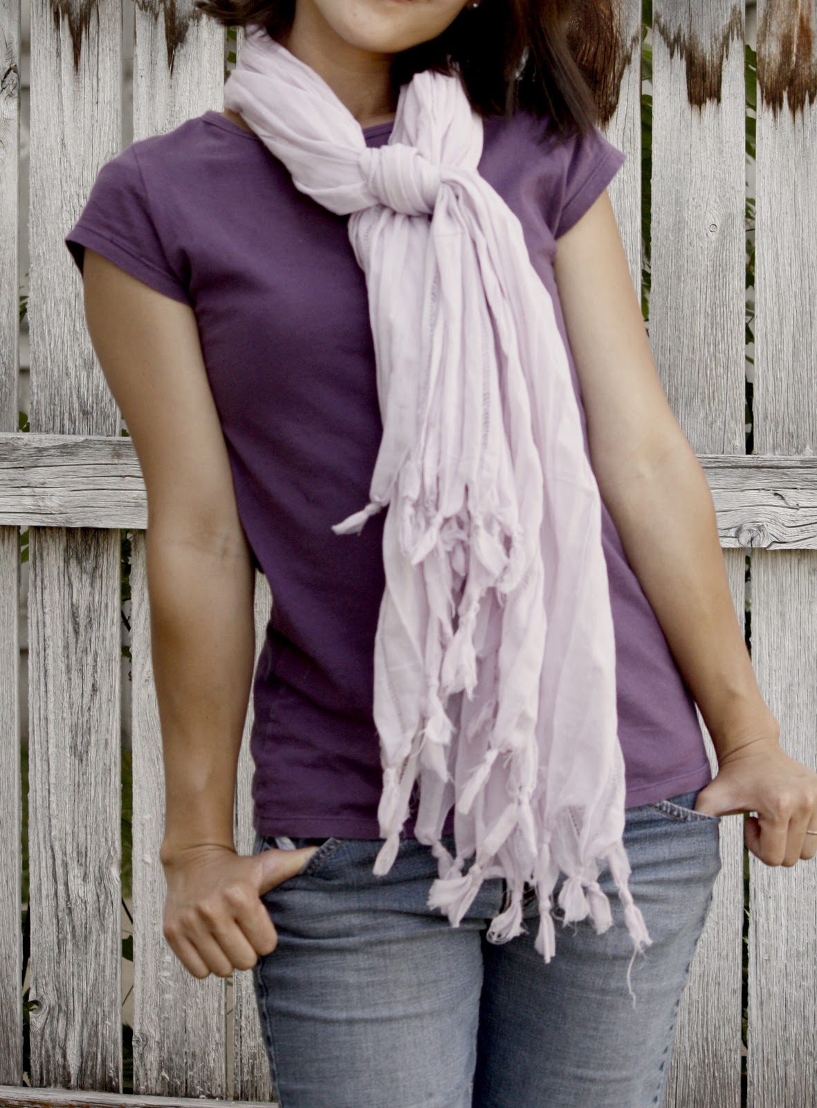 easy fluffy fringe scarf